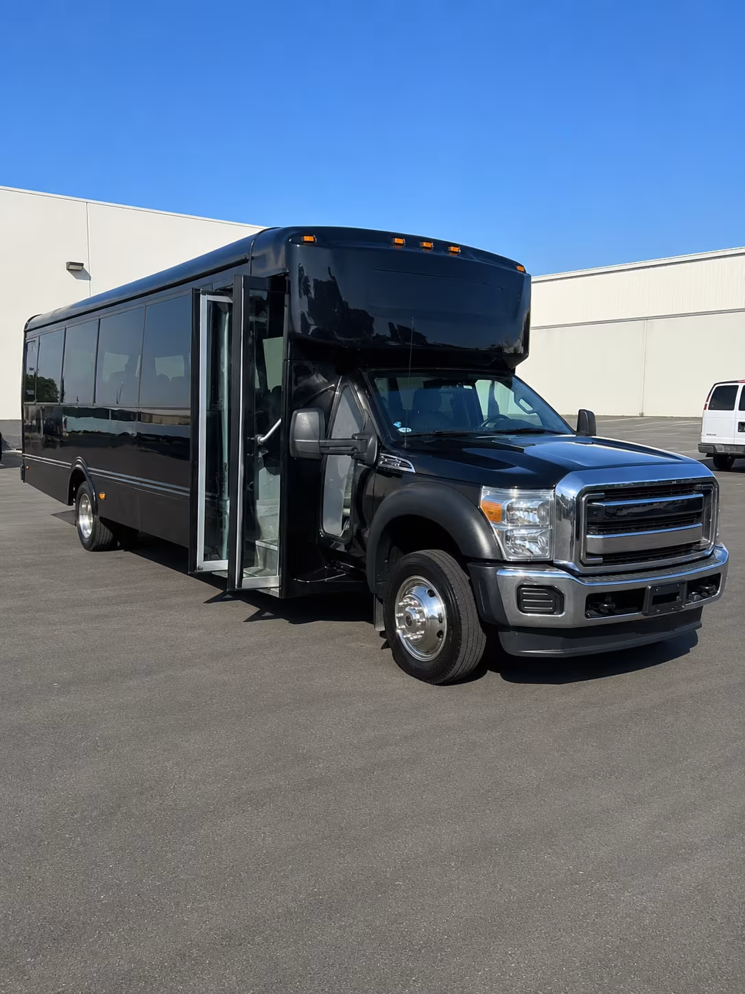 party buses for bachelorette wine tours through temecula valley