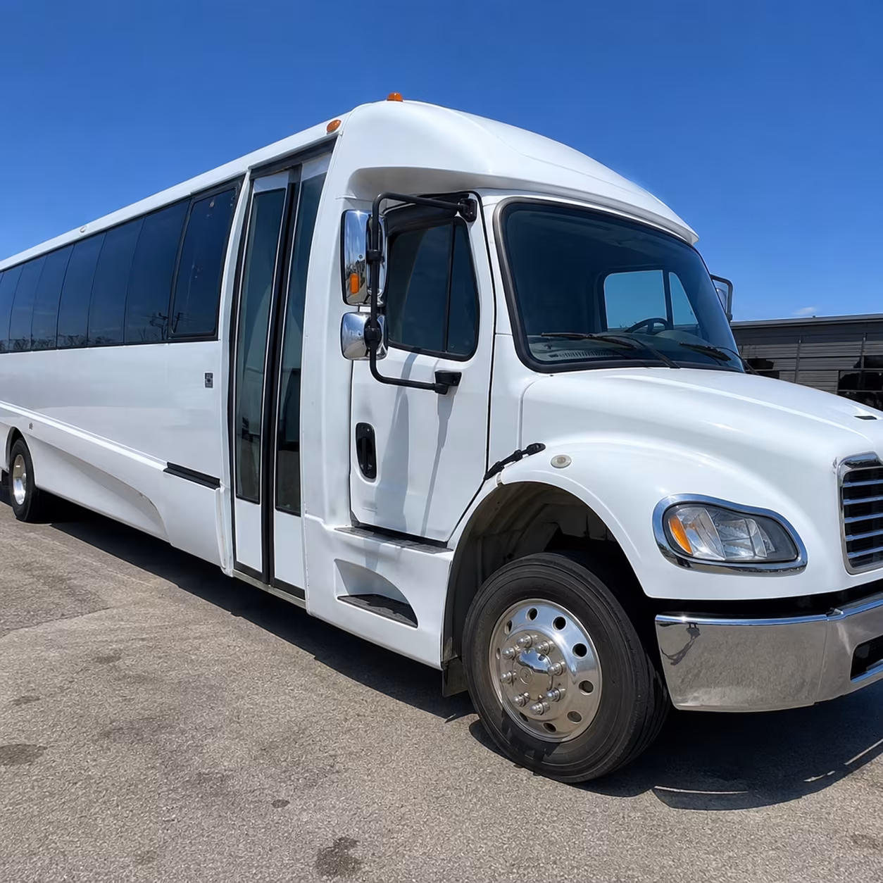 school field trip and group outing buses in riverside