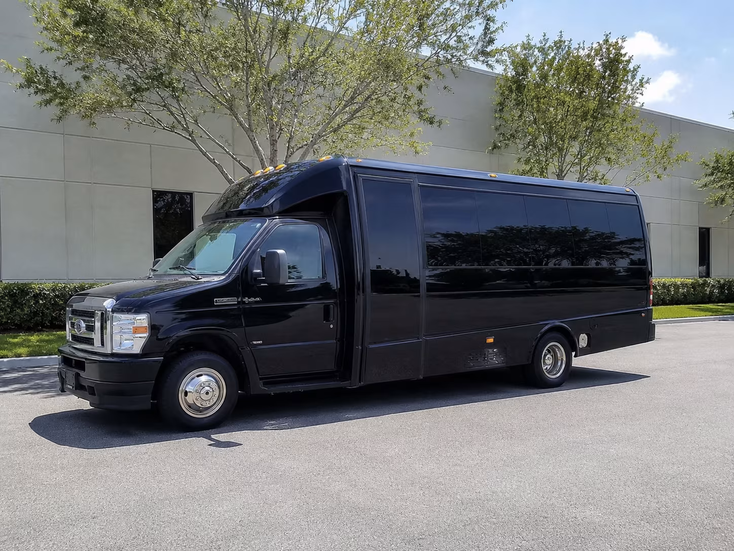 shuttle buses to coachella stagecoach and desert festival weekends